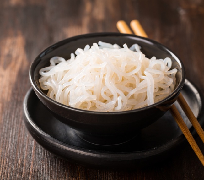 bowl of shirataki noodles