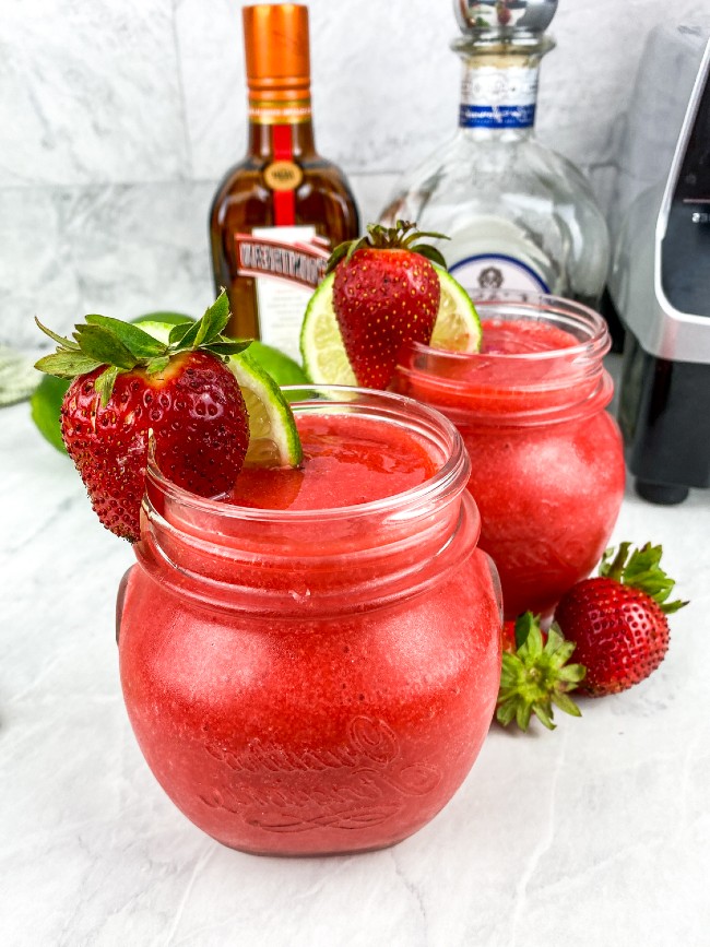 Low Carb Frozen Strawberry Margarita Recipe - Remake My Plate