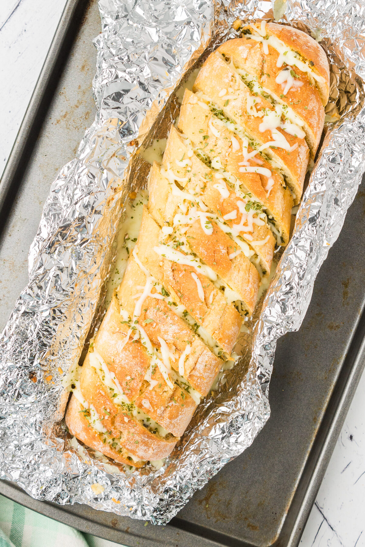 deliciously cheesy garlic bread filled with a garlic mixture and shredded cheese