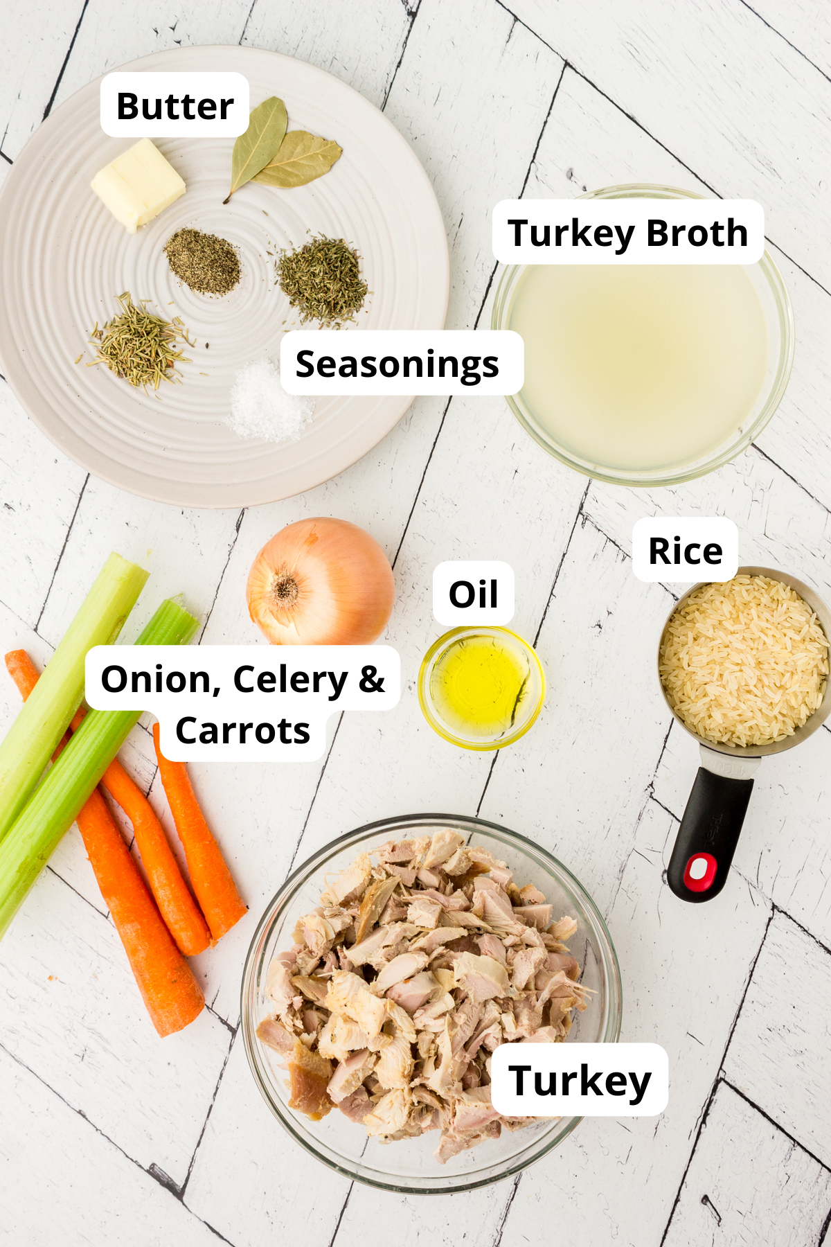 ingredients to make this turkey soup recipe using thanksgiving leftovers