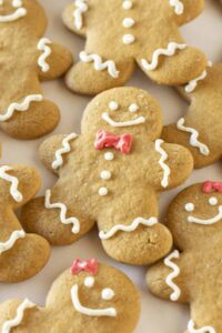 gingerbread cookies hero2