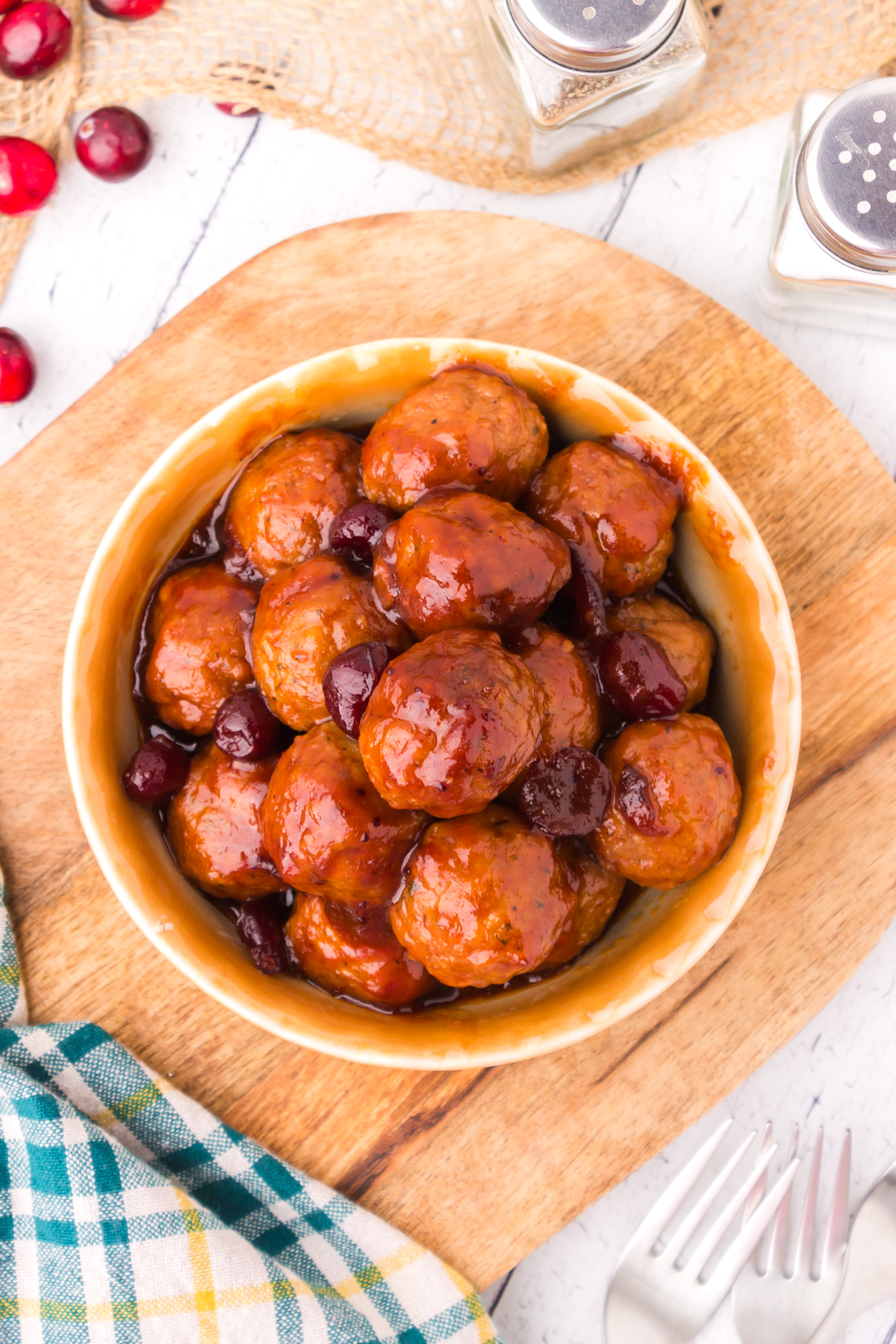 easy recipe for 3 ingredient cranberry bbq crockpot meatballs in a bowl 